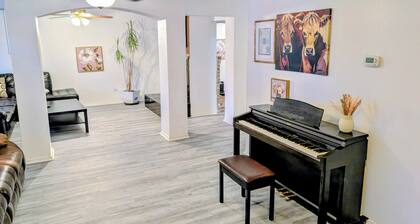 Spacious 4BR Home w/ Private Pool, Workspace & Sleeps 14