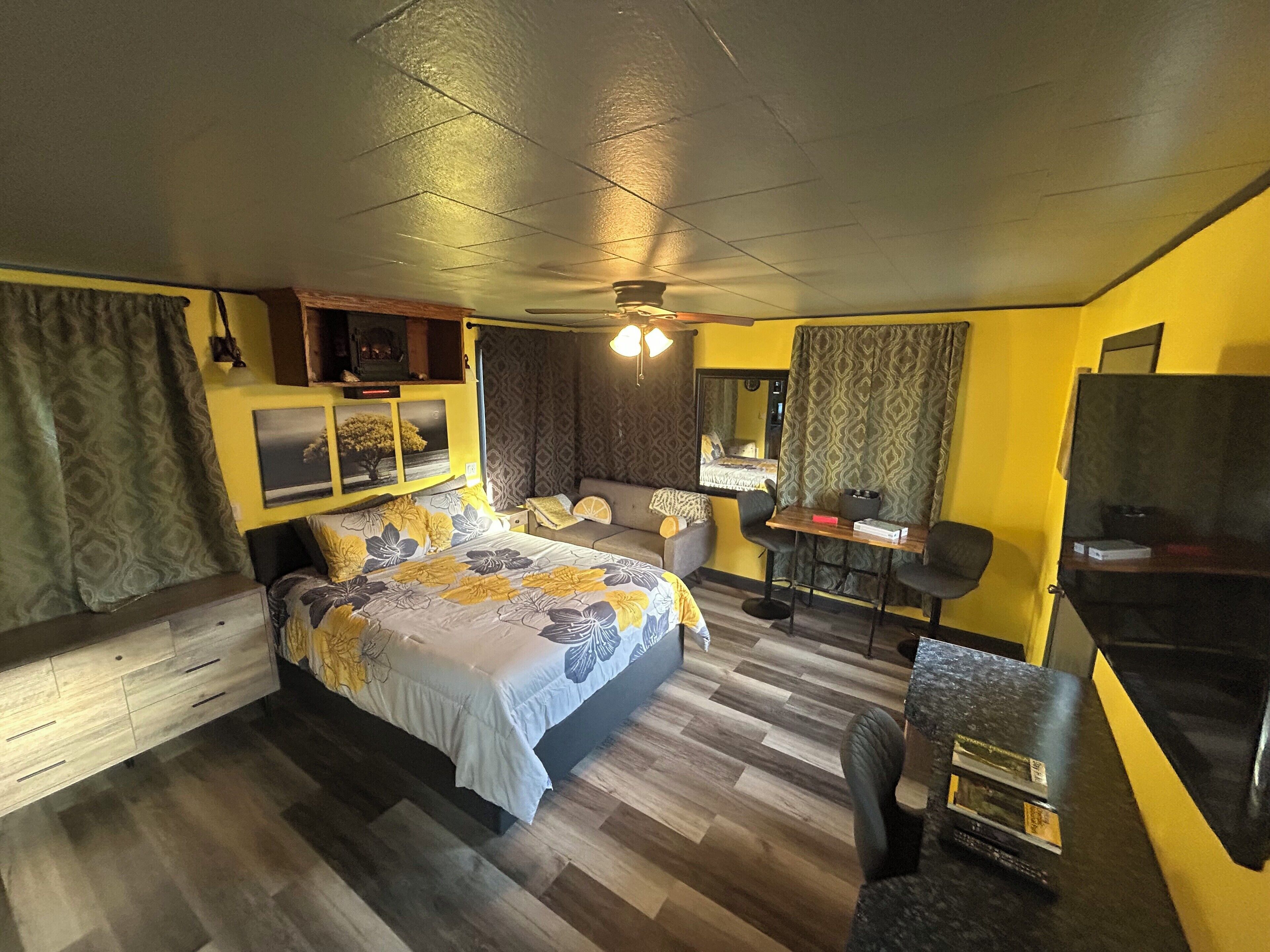 1 bedroom, internet, bed sheets