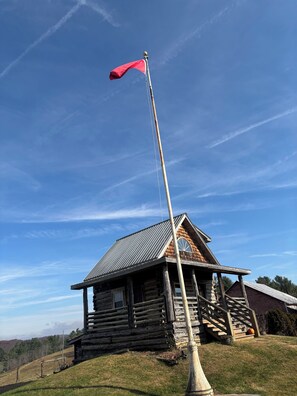 Exterior - Come stay on the farm, in music city galax va. Blue ridge mountains. (Galax)