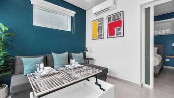 Junior Suite, 1 Bedroom, Garden View