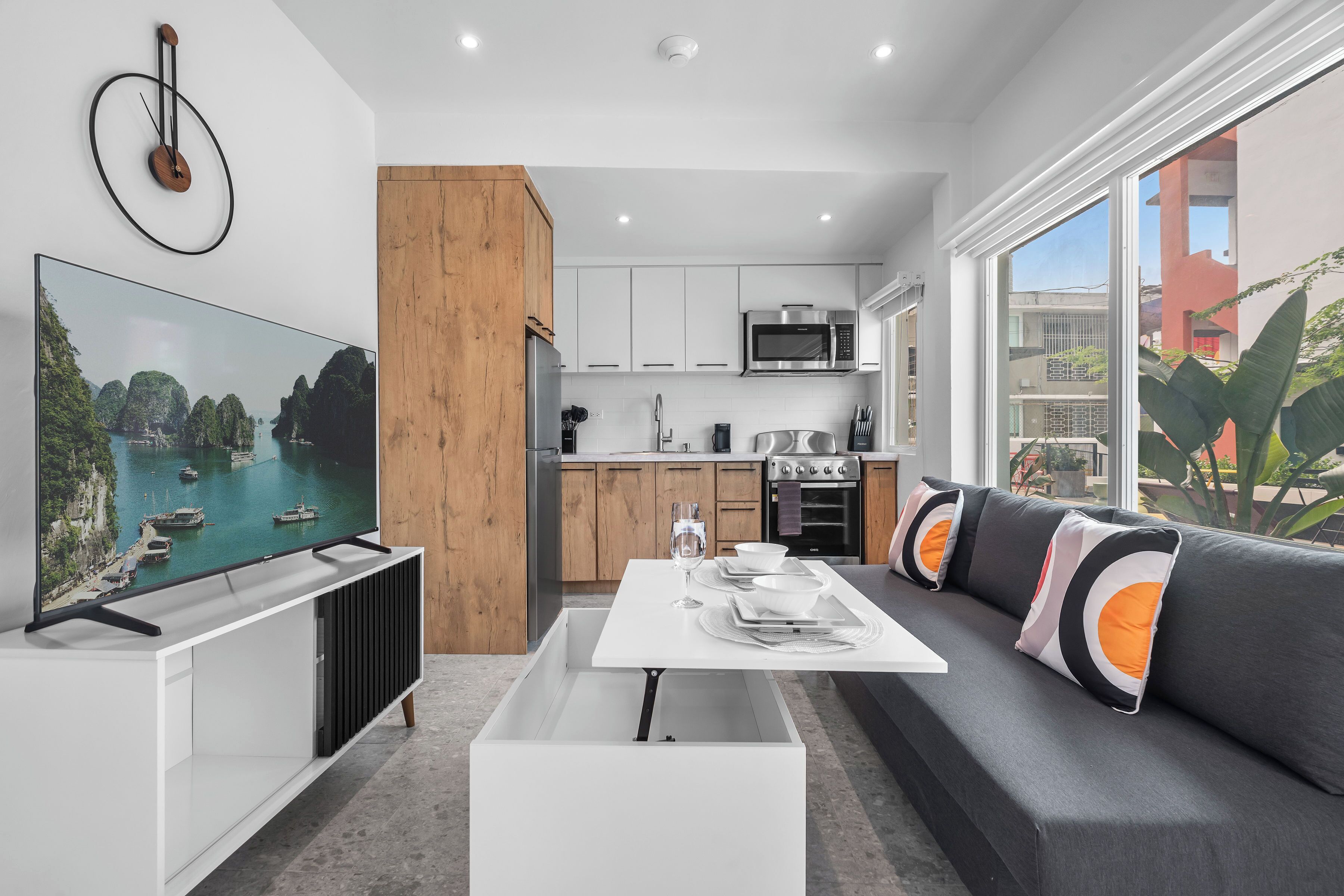 Luxury Suite, 1 Queen Bed, Garden View | Living area | Flat-screen TV