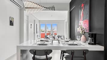 Ático Royal, 5 habitaciones, balcón | Comedor