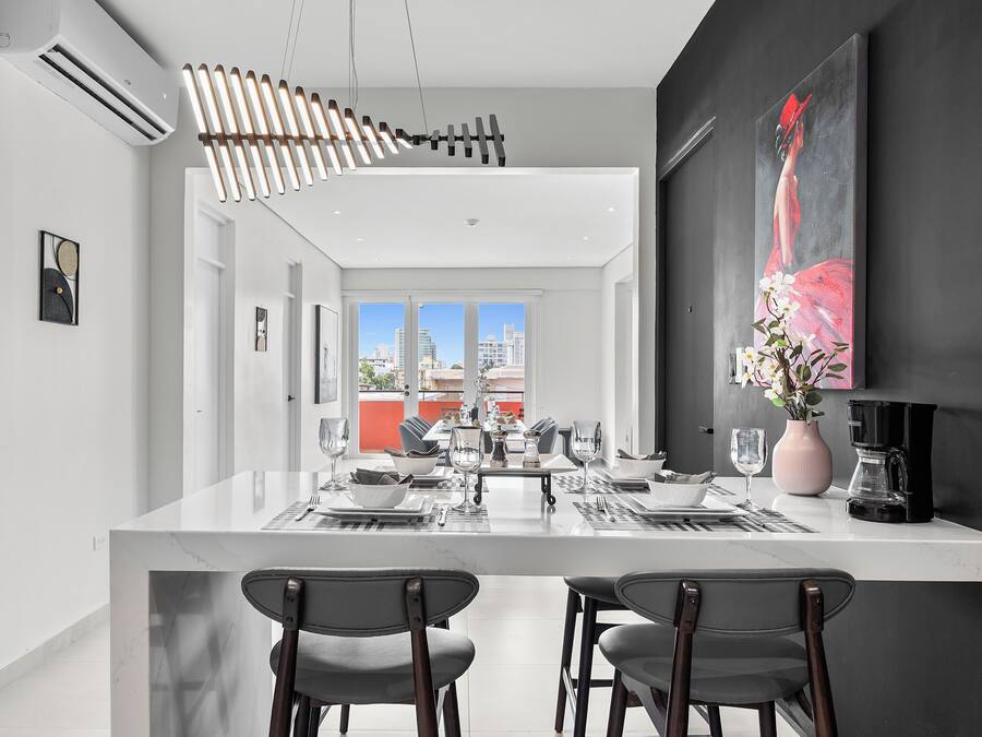 Penthouse Royal, 5 kamar tidur, balkon | Ruang makan