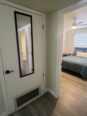 2 makuuhuonetta, silitysrauta/-lauta, internet, vuodevaatteet