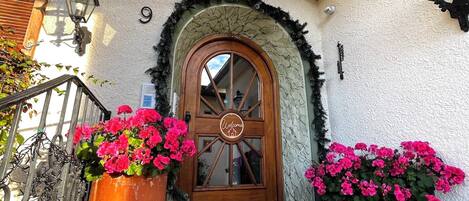 تفاصيل الفندق من الخارج