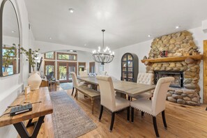 Dining - Creekside Den - Hot Tub, Backyard w/ Creek (Kings Beach)
