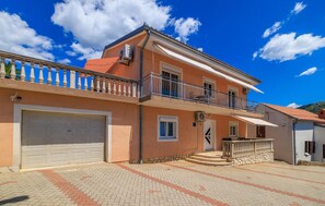 Exterior - Cozy apartment in Senj with WiFi (Senj)