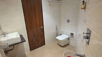 Shower, free toiletries, towels, soap