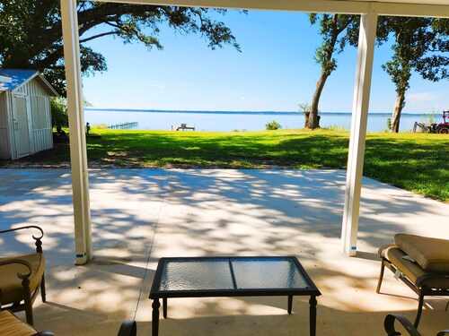 "The Bay House" w/ Dock, Hot Tub, Kayaks Boat Ramp