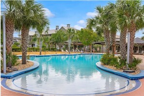 A heated pool - Spacious, Single Story Beach home, Dog friendly Beach, Restaurants, Heated pool! (Port St. Joe)