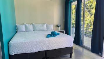 Deluxe Room | Free WiFi, bed sheets