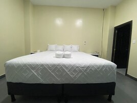 Deluxe Room | Free WiFi, bed sheets