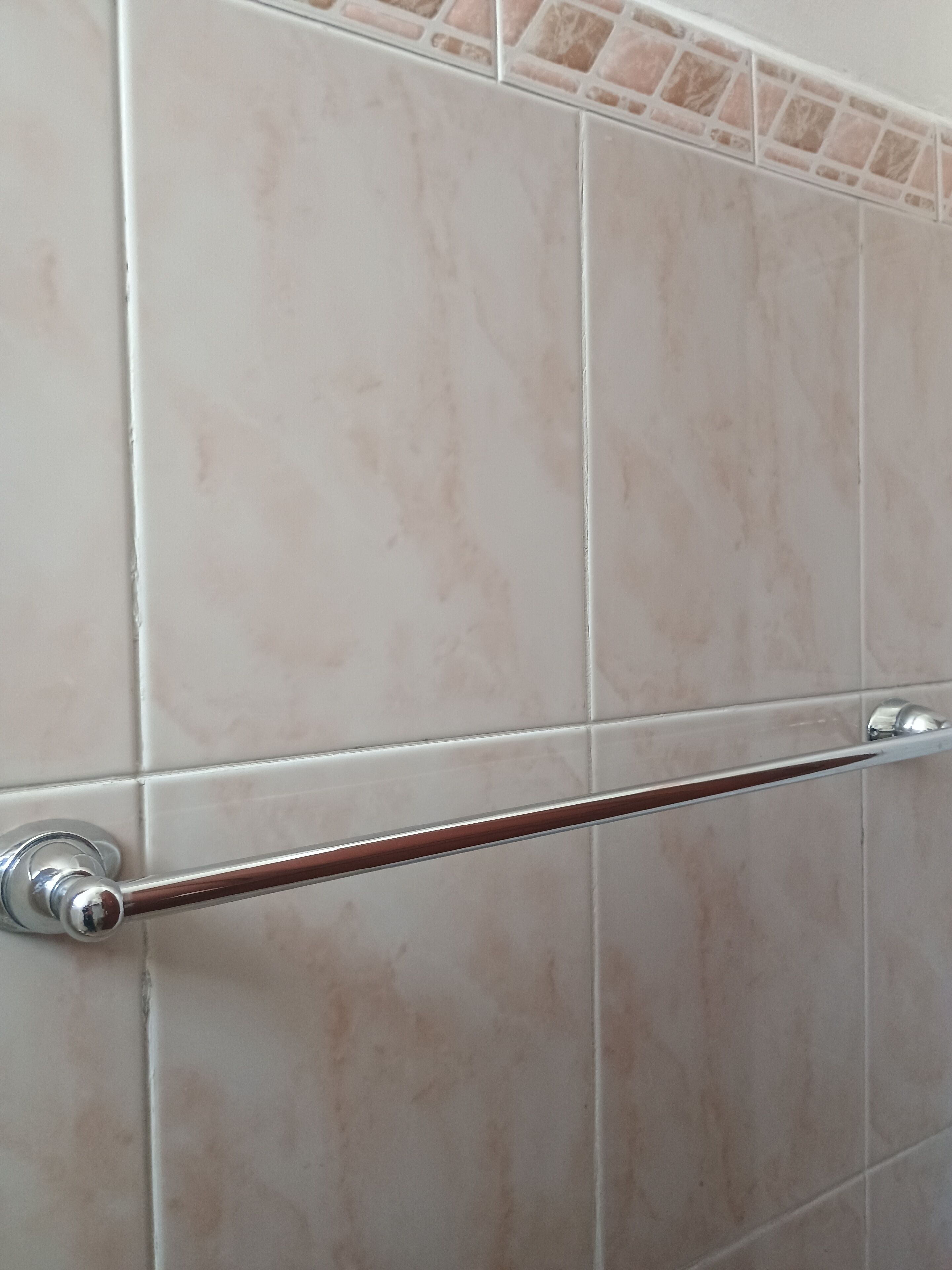 Toallas, jabón, papel de baño 