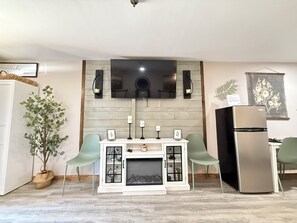 Interior - Right By SDC with shuttle > No Stairs | Studio (Branson)