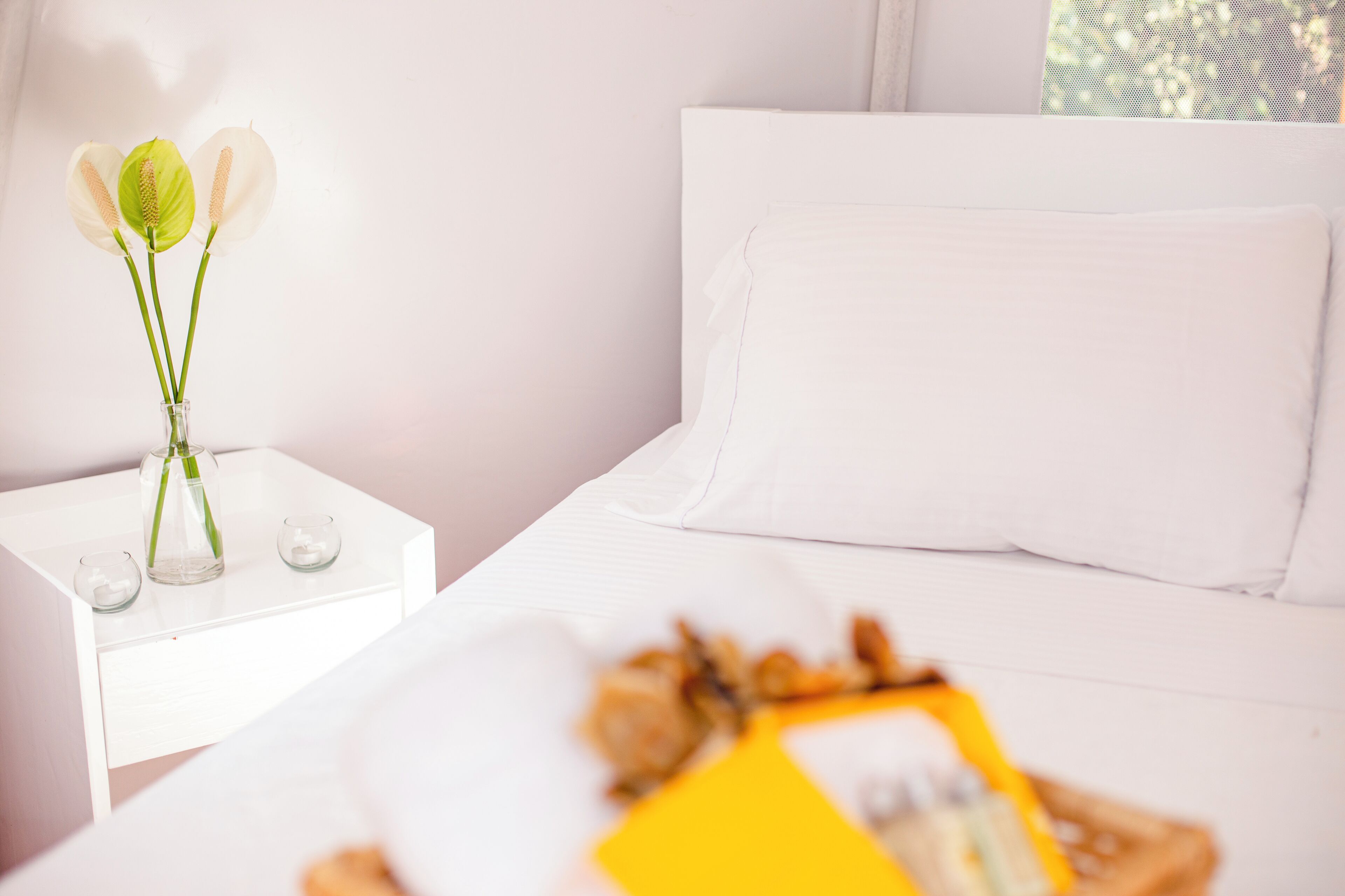 Lều, sân hiên, quang cảnh sân vườn | Minibar, trang trí khác biệt, bàn, truy cập Internet không dây miễn phí 