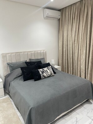 1 bedroom, iron/ironing board, WiFi, bed sheets - New 90m apartment in Agdal 350m from Arribat Centre Mall (Rabat)