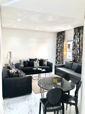 TV - New 90m apartment in Agdal 350m from Arribat Centre Mall (Rabat)