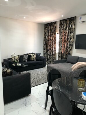 TV - New 90m apartment in Agdal 350m from Arribat Centre Mall (Rabat)