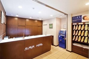 Lobby - Super Hotel Ikebukuro West Natural Hot Spring (Tokyo)
