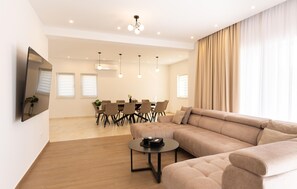 Smart TV, fireplace - Lovely home in Imotski (Imotski)