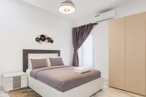 2 bedrooms, iron/ironing board, free WiFi, bed sheets - 2-bedroom apartment in delightful Dakar with fitness room, AC (Dakar)