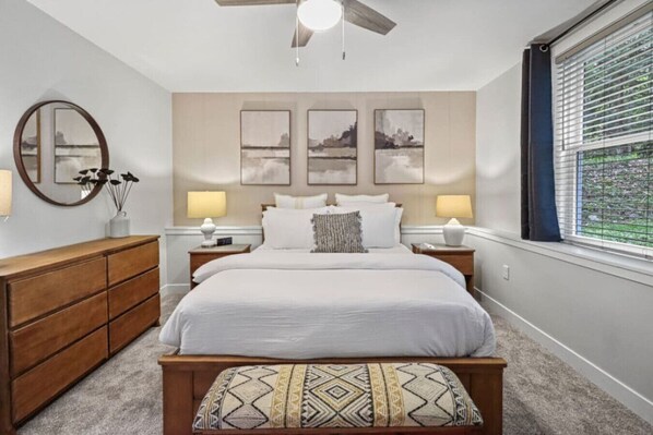 5 bedrooms, desk, iron/ironing board, travel cot