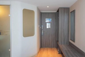 Room - HanTing Hotel (Shanghai Hongqiao Railway Station) (Shanghai)