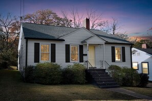 Exterior - East Lake Cottage - Close to Airport (Birmingham)