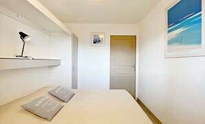 1 bedroom, WiFi, bed sheets - Apartment 4 people - sea view - Théoule sur mer (Côte d'Azur) - PISSARO (Théoule-sur-Mer)