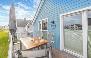 Outdoor dining - Awesome apartment in OstseeResort Olpenitz with sauna (OstseeResort Olpenitz)