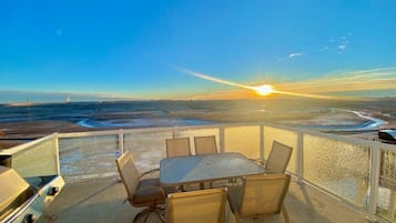 Casa Superior, bagno privato, vista parco (Full Private House) | Vista balcone