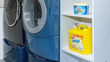 Nhà Superior, phòng tắm riêng, quang cảnh công viên (Full Private House) | Phòng giặt ủi