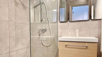 Shower, toilet paper