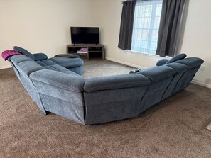 Smart TV - Brand New 3-bedroom house in Tannersville 3 miles from Hunter Mountain (Tannersville)