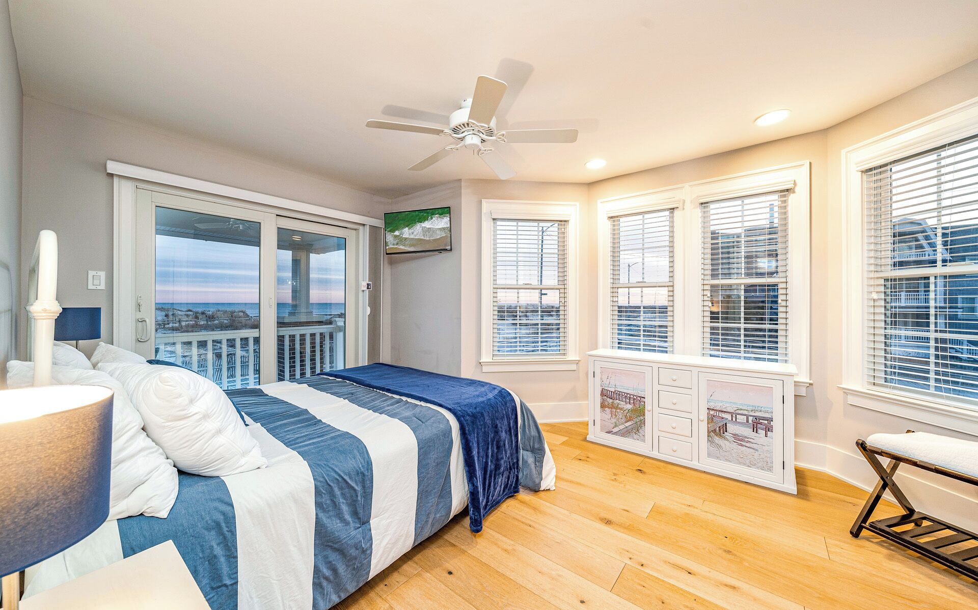 6 chambres, fer et planche à repasser, Wi-Fi gratuit, draps fournis