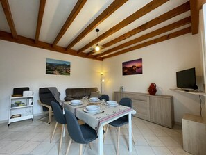 Dining - UHALDEBERRIA - HELETTE (HELETTE)