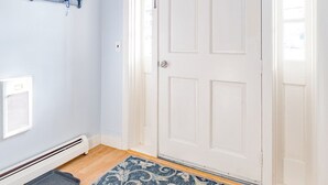 Unclassified image, 3 of 35, button - Westwind on Winter St - 2 bedroom townhouse apartment near downtown Topsham/Brunswick (Topsham)