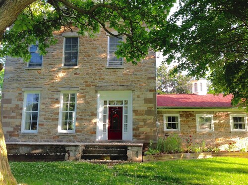 Vineyard Manor House at Freedom Run Winery