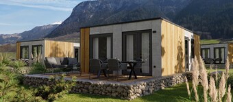 Discover the Stanzertal Cabin at Camping Arlberg, a modern and sustainable accommodation with views of the Alps. Comfort, nature, and style come together for an unforgettable holiday, perfect for any season.