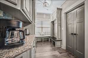 Interior - Gallop and Grace Cottage | Fast Wi-Fi | King Suite | 4 Smart TVs | Soaking Tub (Rainsville)