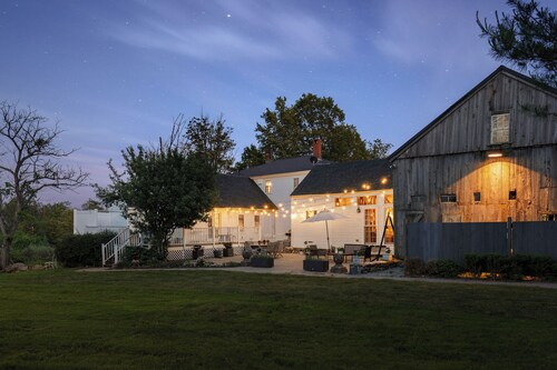 Bucolic and Serene 1785 farmhouse with 5 ensuite bedrooms and heated event barn