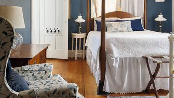 5 bedrooms, iron/ironing board, WiFi, bed sheets