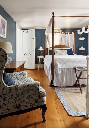 5 bedrooms, iron/ironing board, WiFi, bed sheets