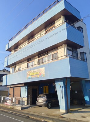 Exterior - Only 1 pair per day ★ Large 8LDK villa for rent 5 min walk from Nakaminato Osakana Market. (Kaimoncho Hitachinaka)