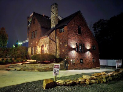 Luxurious, Modern Home in Pittsburgh's Mt. Washington Neighborhood