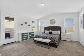 4 dormitorios, tabla de planchar con plancha, wifi y ropa de cama