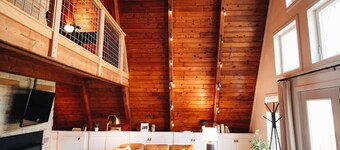 Cozy A-Frame Getaway Minutes from Nelson Ledges