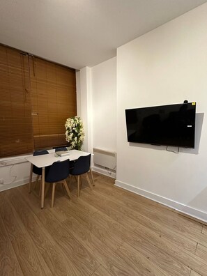 Apartment, 2 Bedrooms | Interior - Stunning 2 Bedroom Apartment in Central London (London)