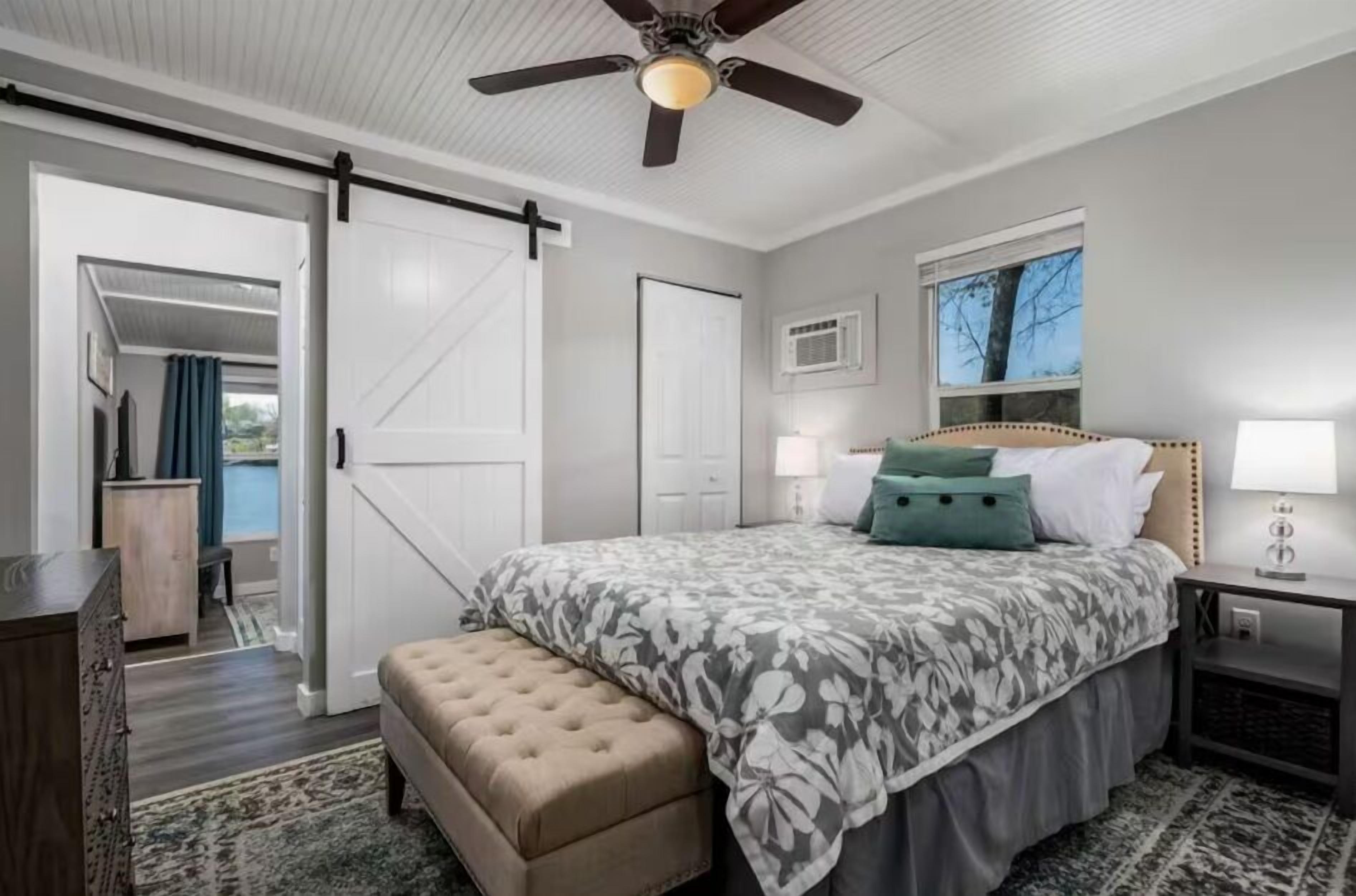 2 soverom, strykejern/-brett, wi-fi og sengetøy