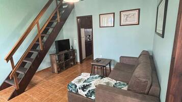 Comfort House, 3 Bedrooms | Living area